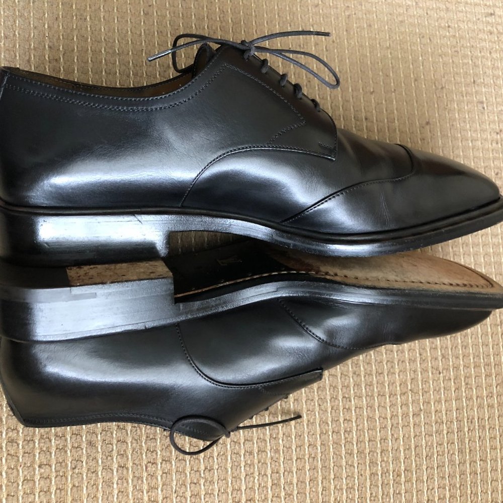 Louis Vuitton Men's Black Dress Shoes . - Picture 7 of 14